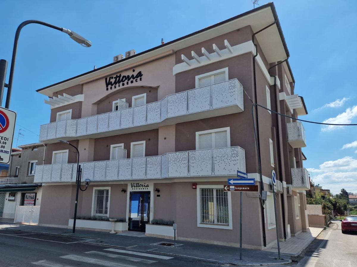 Residence Vittoria Alba Adriatica Esterno foto